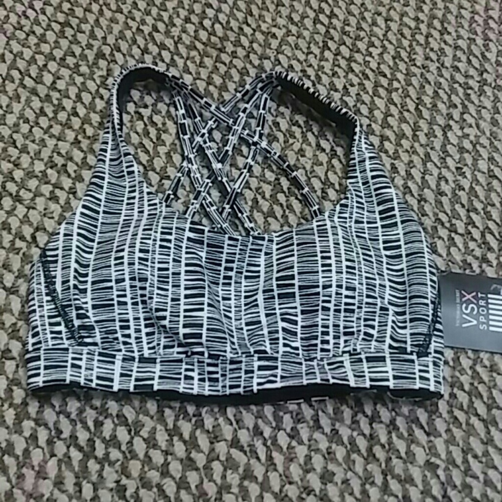 NWT Victoria's Secret VSX sports bra